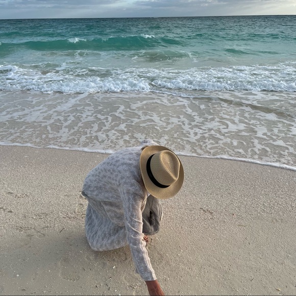 Meet your Posher, Antonia - Picture 7 of 9